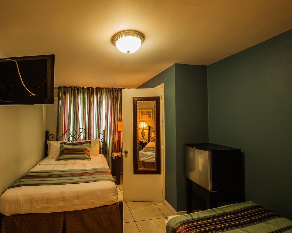 Inn At 87 Port of Spain Екстер'єр фото