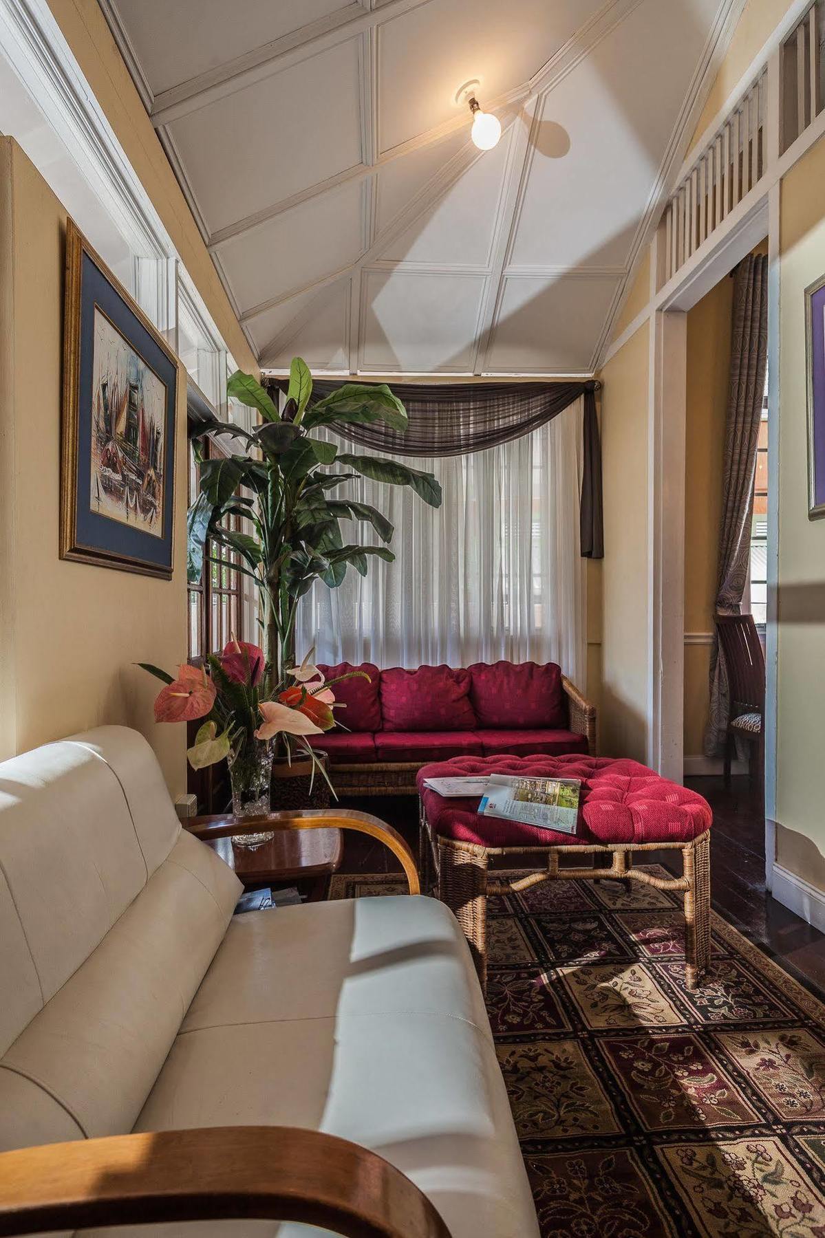 Inn At 87 Port of Spain Екстер'єр фото