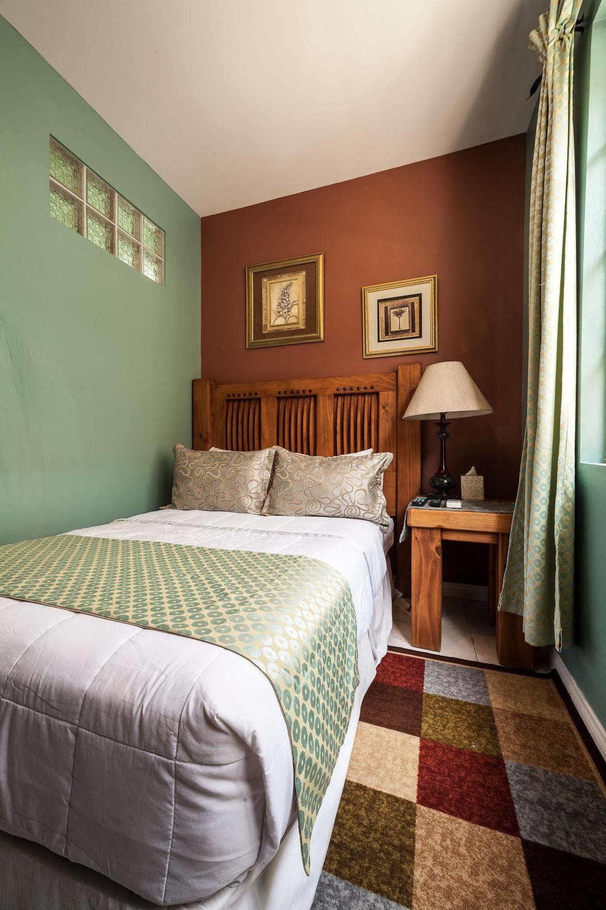 Inn At 87 Port of Spain Екстер'єр фото